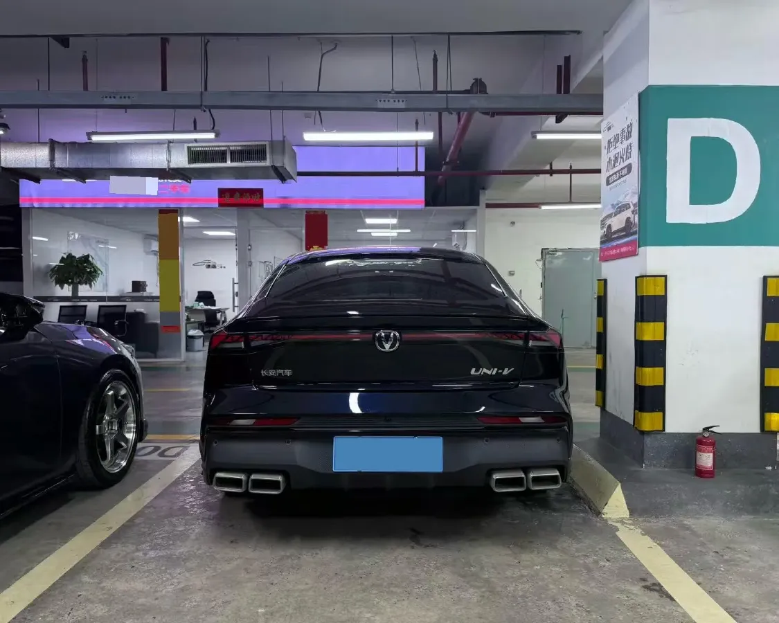 2024 ChangAn UNI-V 1.5T 188HP L4 7DCT,autocango,china used car exporter,china ev exporter,chinese used car exporter,chinese used ev exporter
