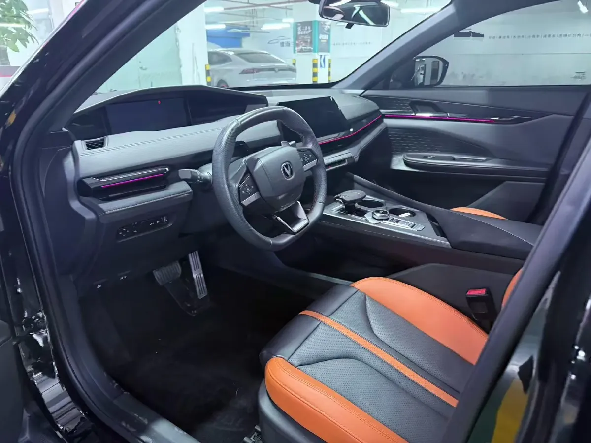 2024 ChangAn UNI-V 1.5T 188HP L4 7DCT,autocango,china used car exporter,china ev exporter,chinese used car exporter,chinese used ev exporter