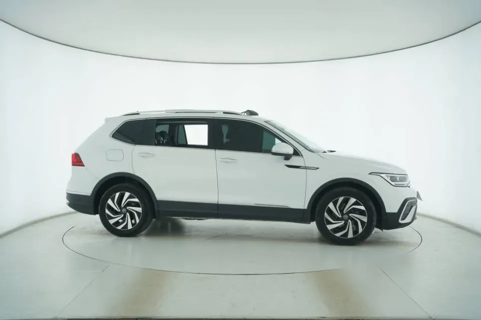 2023 Volkswagen Tiguan L 1.5T 160HP L4 7DCT,autocango,china used car exporter,china ev exporter,chinese used car exporter,chinese used ev exporter