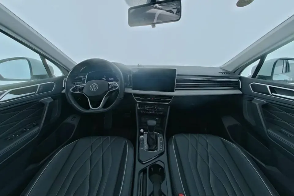 2023 Volkswagen Tiguan L 1.5T 160HP L4 7DCT,autocango,china used car exporter,china ev exporter,chinese used car exporter,chinese used ev exporter