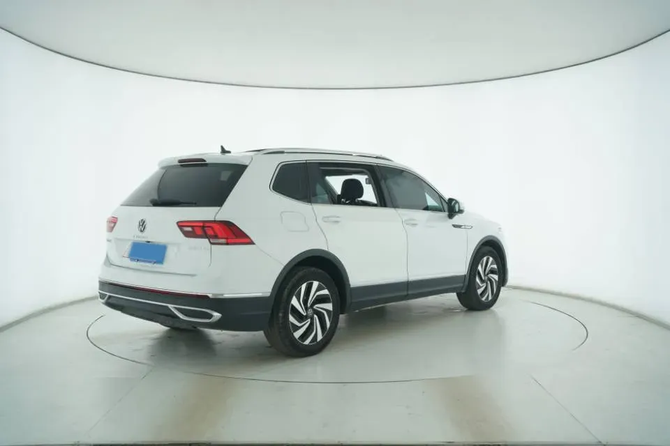 2023 Volkswagen Tiguan L 1.5T 160HP L4 7DCT,autocango,china used car exporter,china ev exporter,chinese used car exporter,chinese used ev exporter