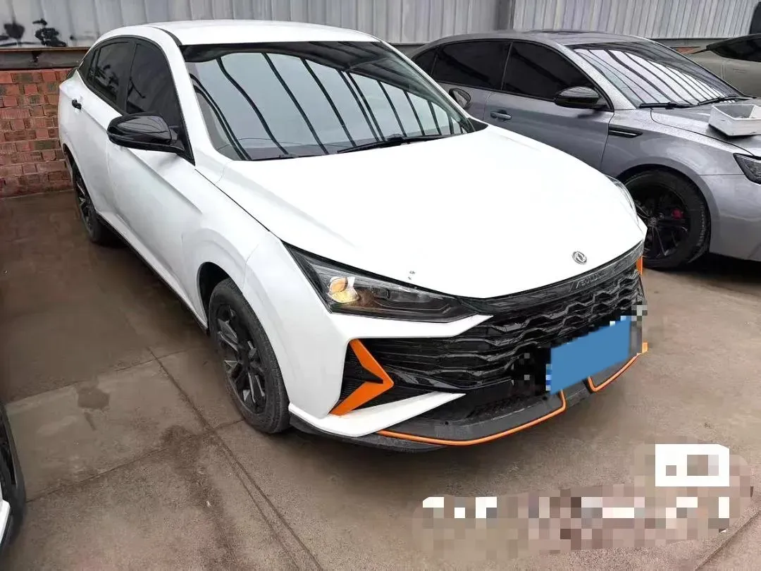2025 DongFeng Aeolus YiXuan 1.5L 125HP L4 6DCT,autocango,china used car exporter,china ev exporter,chinese used car exporter,chinese used ev exporter