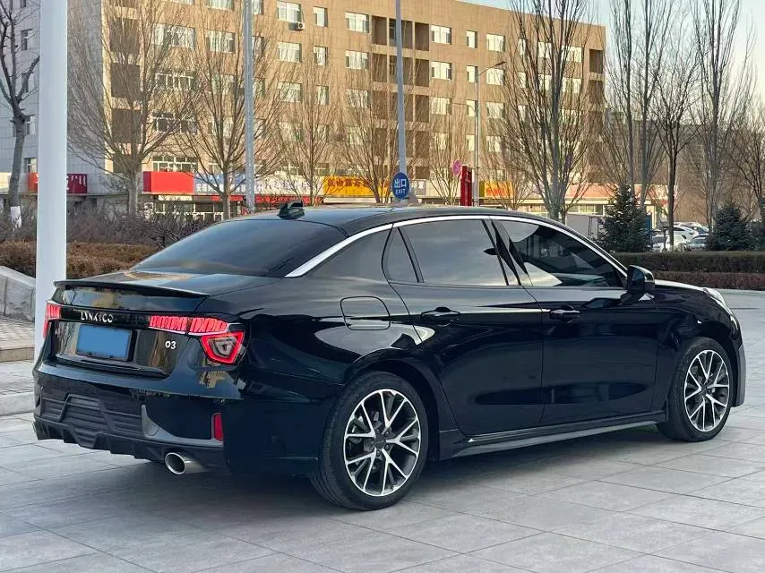 2022 ChangAn UNI-V 2.0T 233HP L4 8AT,autocango,china used car exporter,china ev exporter,chinese used car exporter,chinese used ev exporter