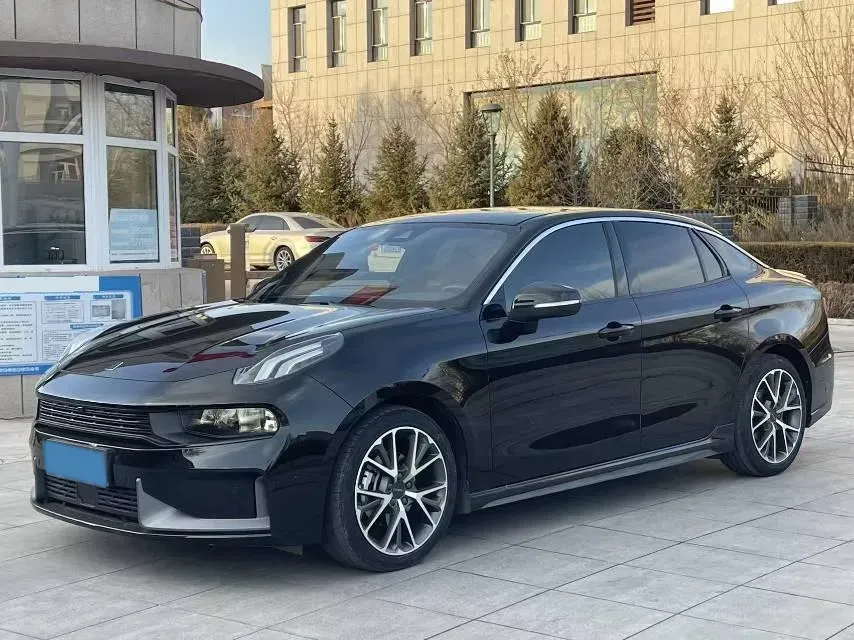 2022 ChangAn UNI-V 2.0T 233HP L4 8AT,autocango,china used car exporter,china ev exporter,chinese used car exporter,chinese used ev exporter