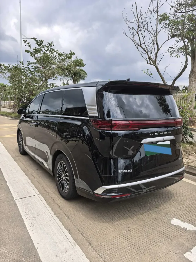 2024 Denza D9 1.5T 139HP L4 E-CVT PHEV 40KWH,autocango,china used car exporter,china ev exporter,chinese used car exporter,chinese used ev exporter