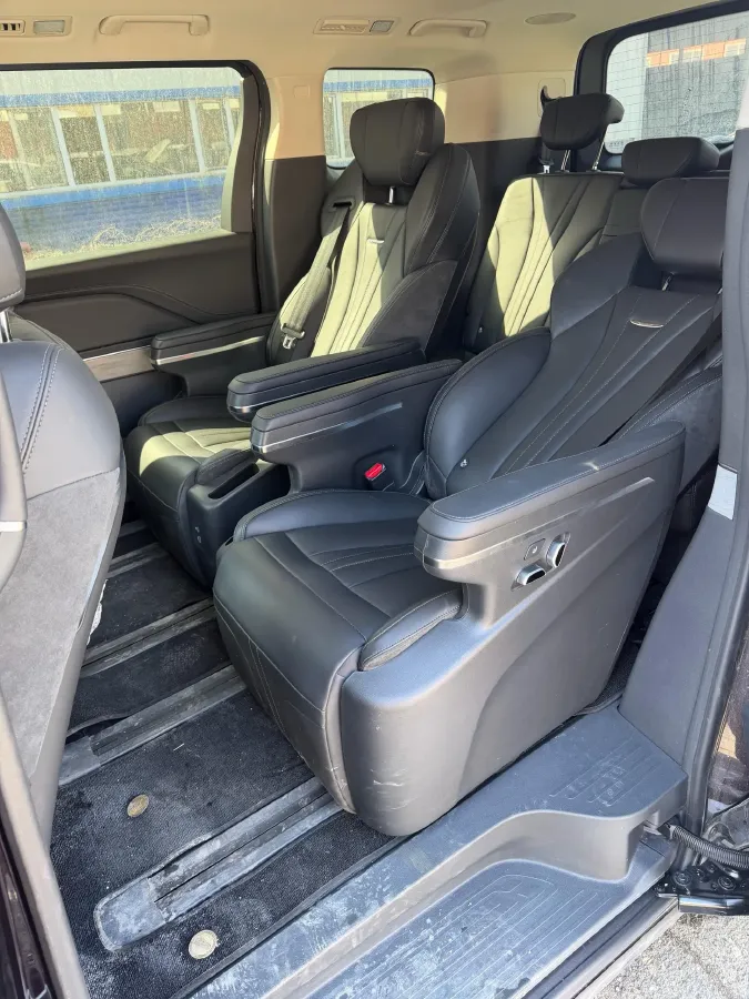 2023 HongQi HQ9 2.0T 252HP L4 8AT,autocango,china used car exporter,china ev exporter,chinese used car exporter,chinese used ev exporter