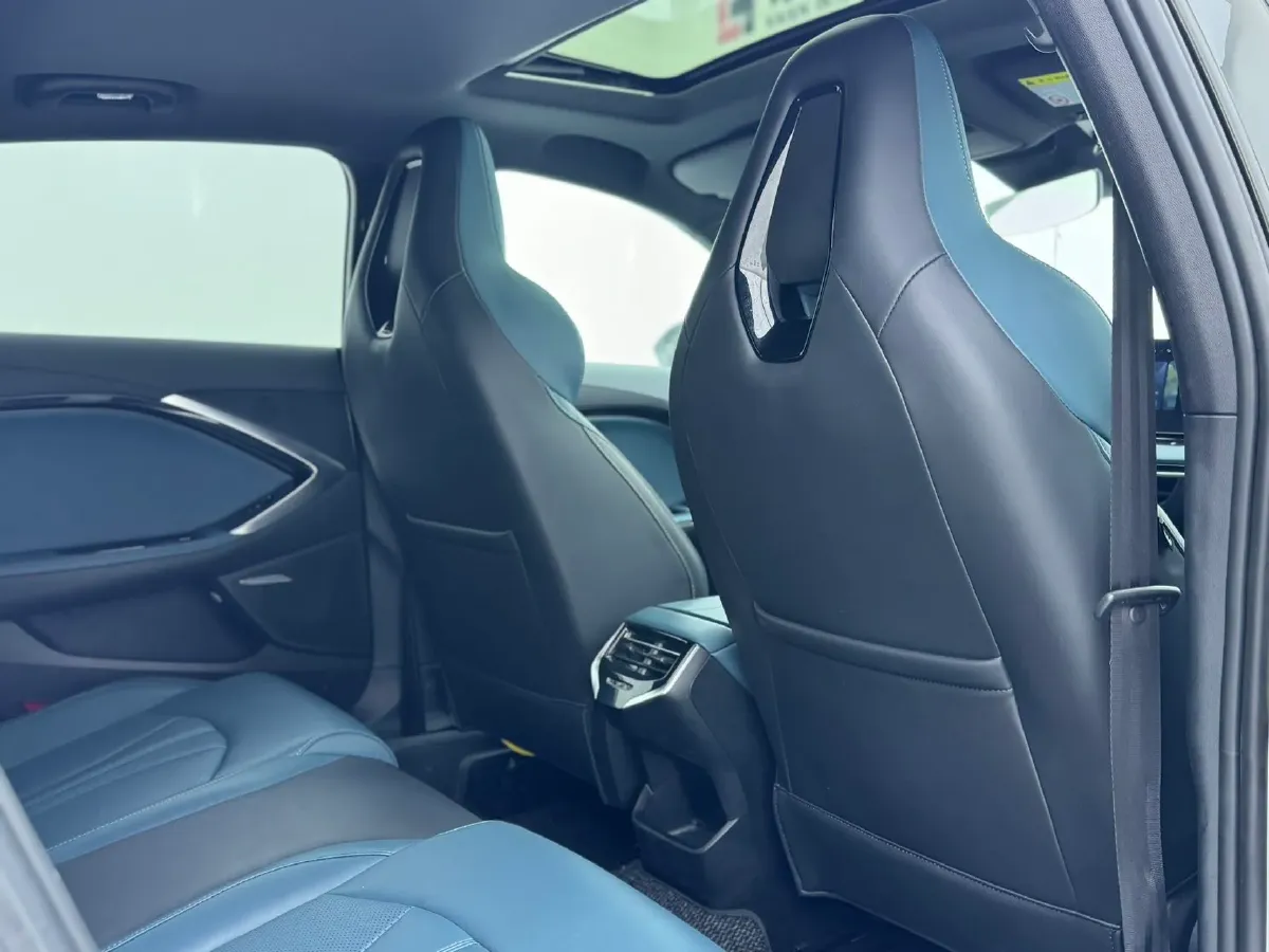 2023 MG 7 1.5T 188HP L4 7DCT,autocango,china used car exporter,china ev exporter,chinese used car exporter,chinese used ev exporter