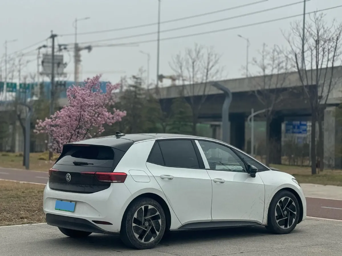 2025 Volkswagen ID.3 BEV 52.8KWH,autocango,china used car exporter,china ev exporter,chinese used car exporter,chinese used ev exporter