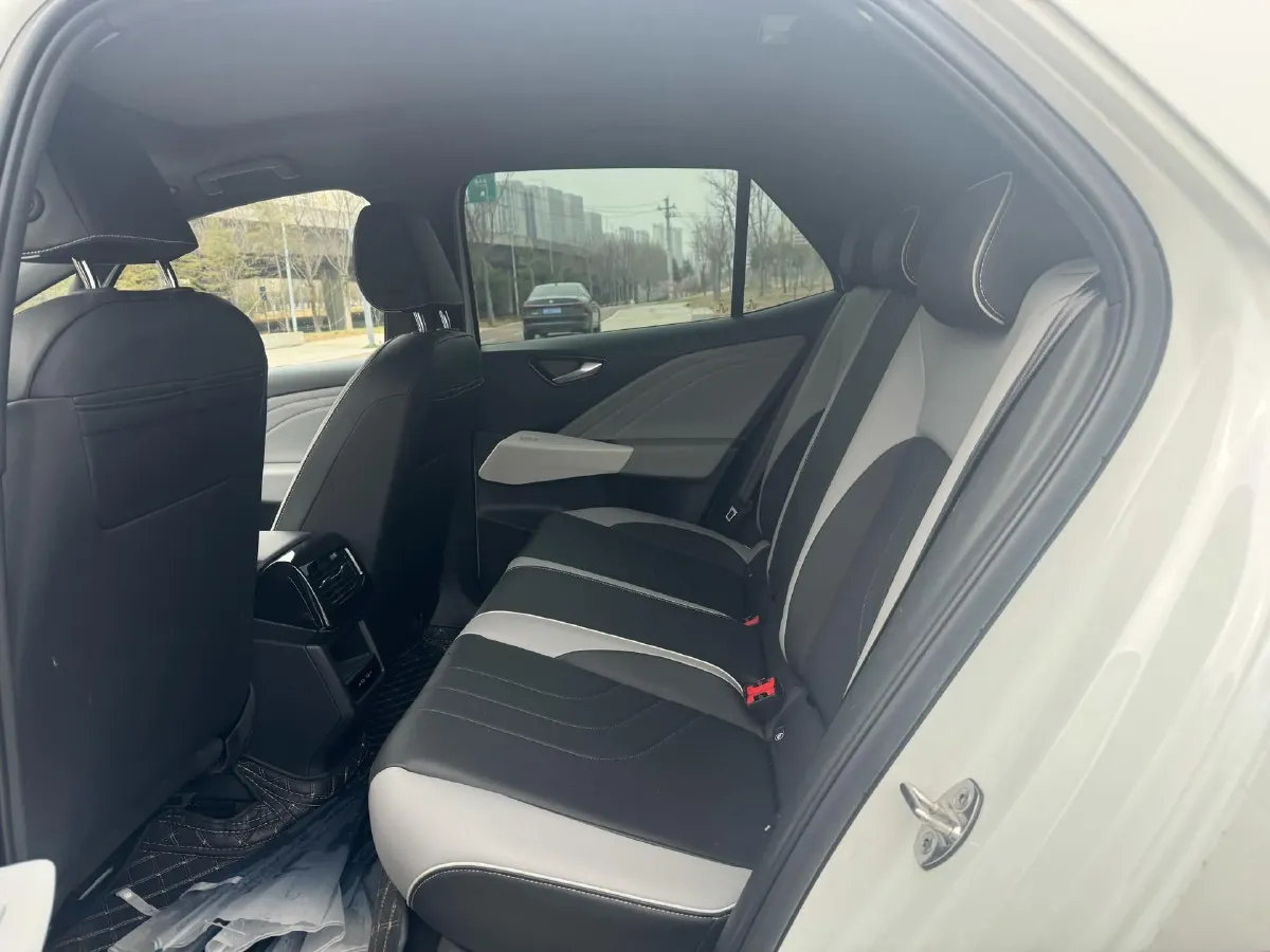 2025 Volkswagen ID.3 BEV 52.8KWH,autocango,china used car exporter,china ev exporter,chinese used car exporter,chinese used ev exporter