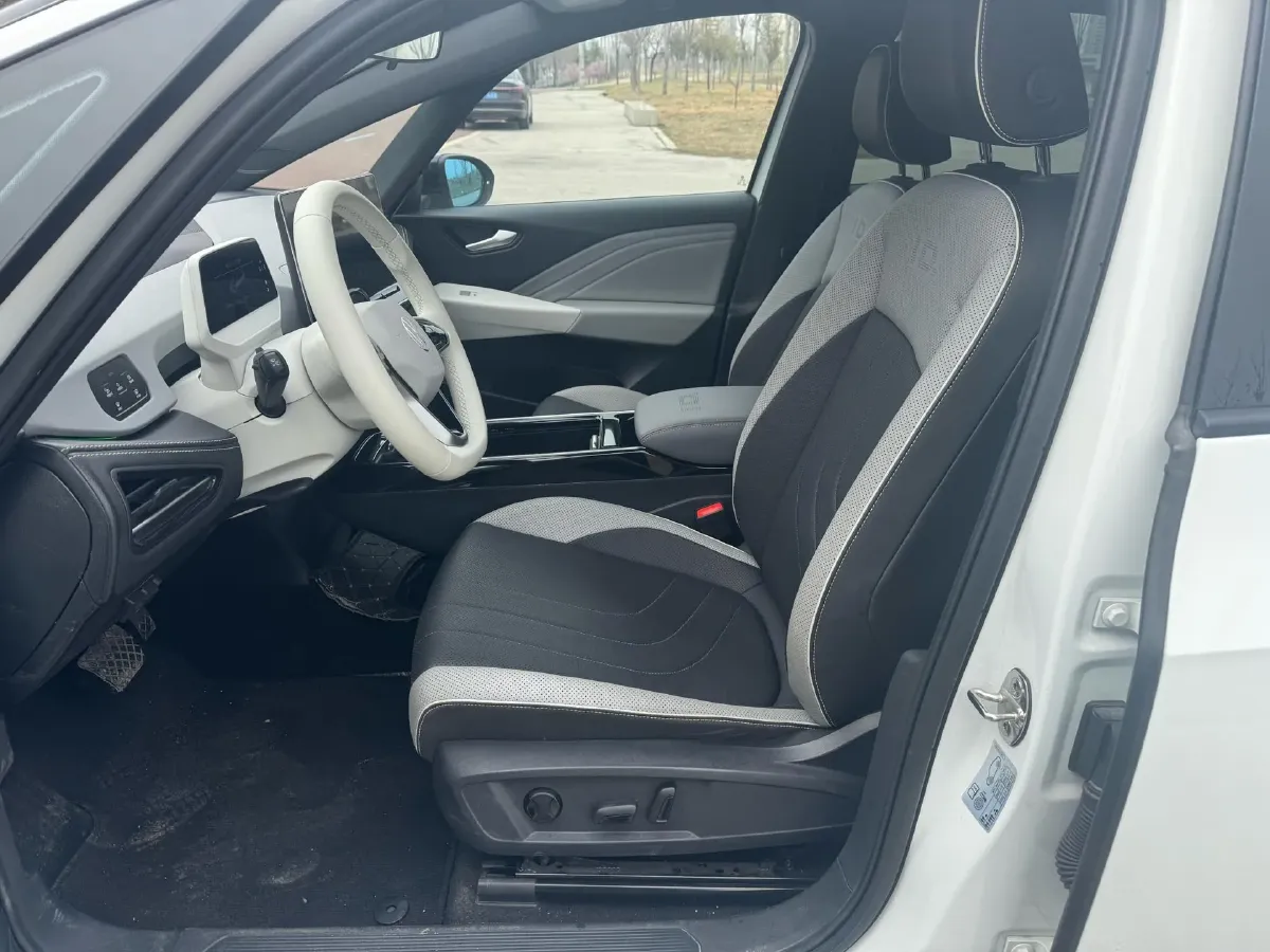 2025 Volkswagen ID.3 BEV 52.8KWH,autocango,china used car exporter,china ev exporter,chinese used car exporter,chinese used ev exporter