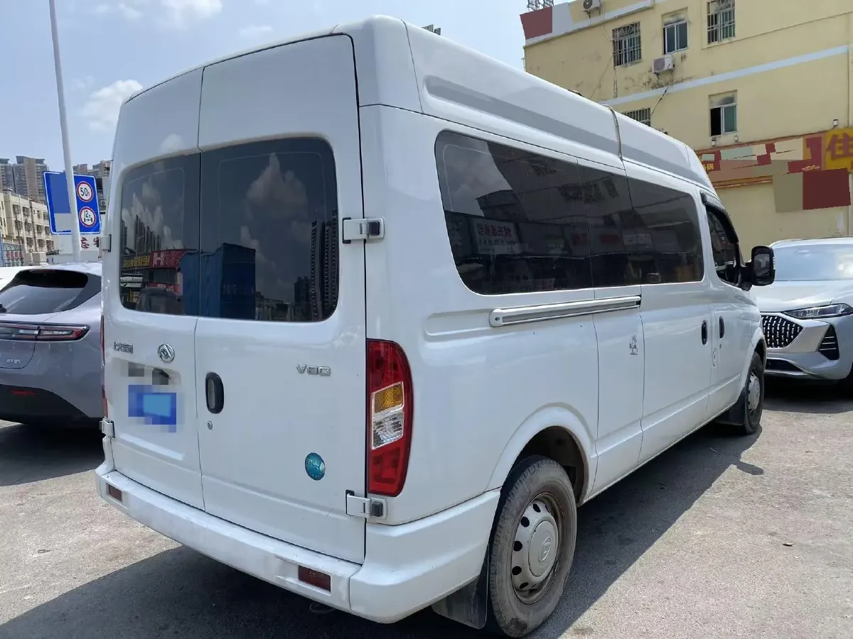 2023 MAXUS XinTu V80 2.0T 139HP L4 6MT,autocango,china used car exporter,china ev exporter,chinese used car exporter,chinese used ev exporter