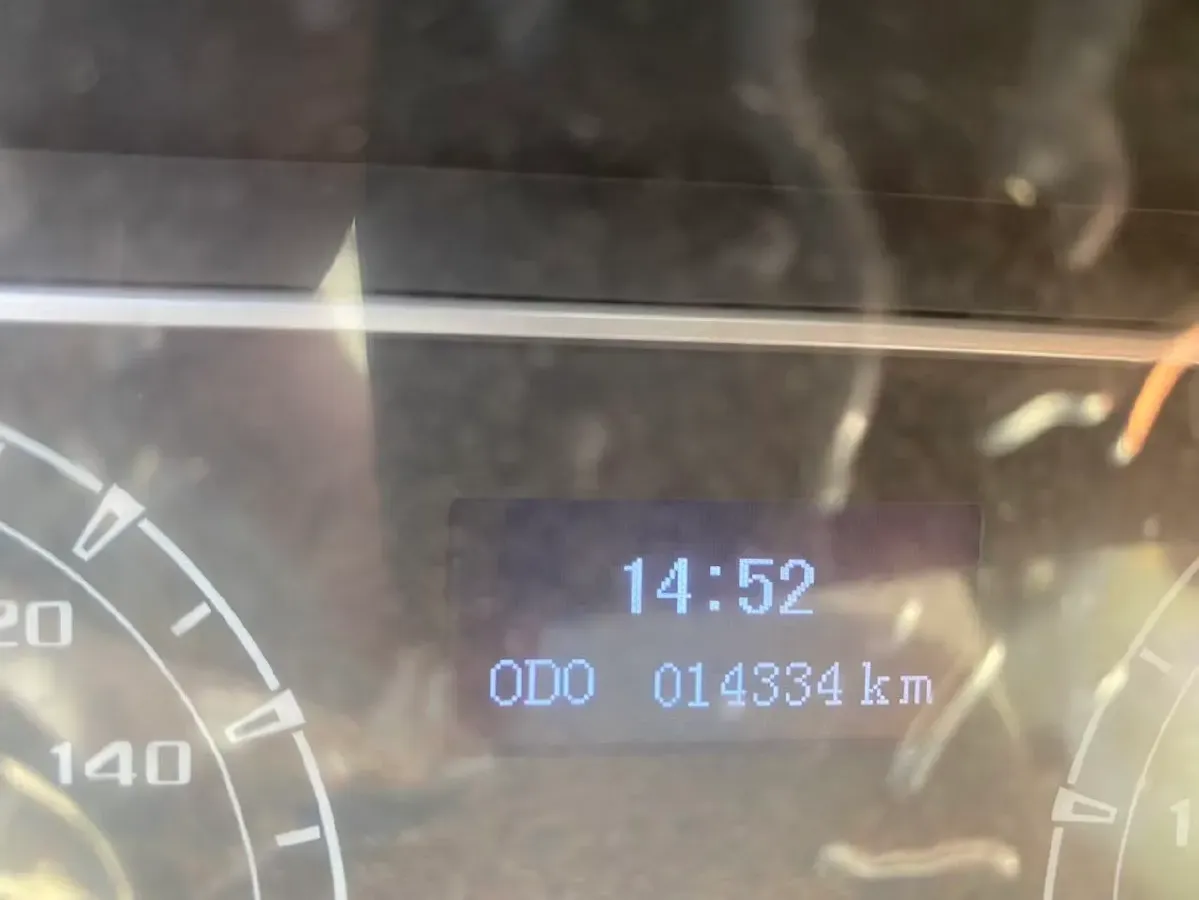 2023 MAXUS XinTu V80 2.0T 139HP L4 6MT,autocango,china used car exporter,china ev exporter,chinese used car exporter,chinese used ev exporter