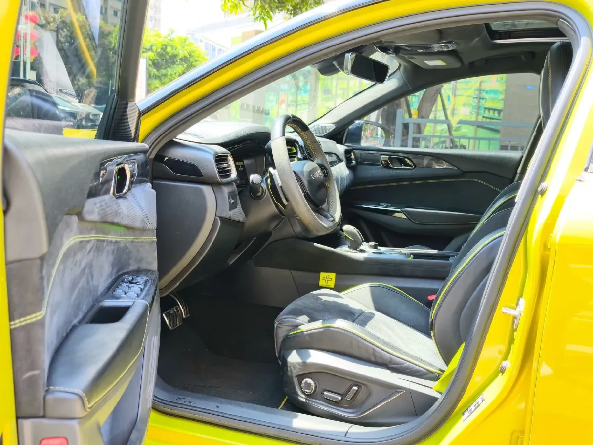 2019 LYNK&CO 03 2.0T 254HP L4 8AT,autocango,china used car exporter,china ev exporter,chinese used car exporter,chinese used ev exporter