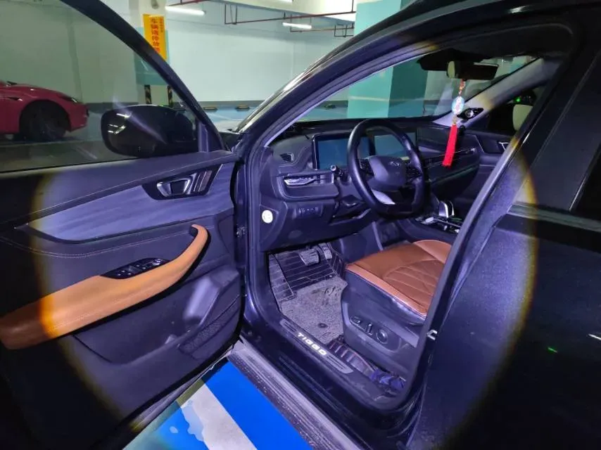 2021 Chery Tiggo 8 Plus 1.6T 197HP L4 7DCT,autocango,china used car exporter,china ev exporter,chinese used car exporter,chinese used ev exporter