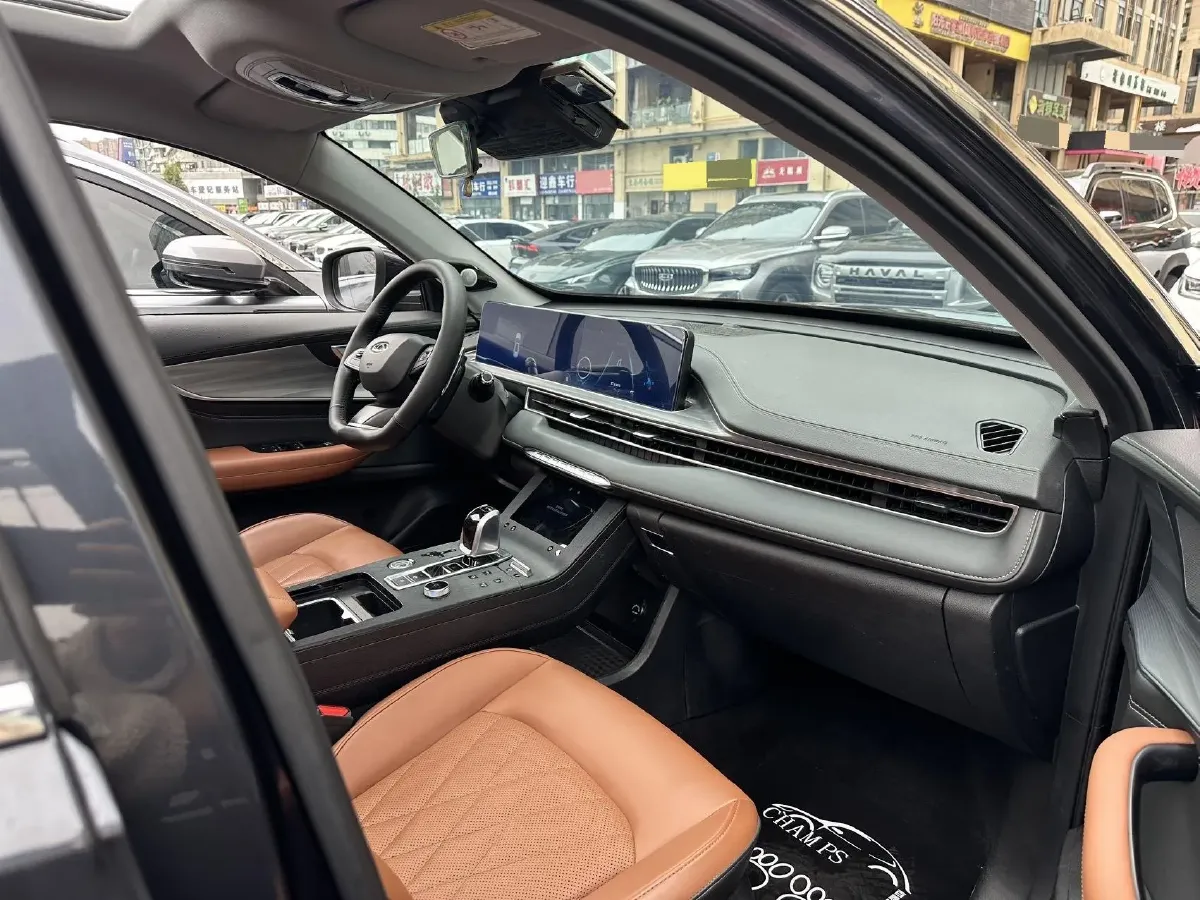 2021 Chery Tiggo 8 Plus 1.6T 197HP L4 7DCT,autocango,china used car exporter,china ev exporter,chinese used car exporter,chinese used ev exporter