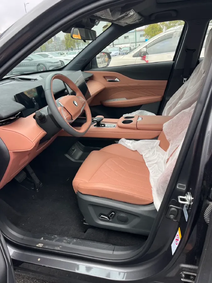 2024 ChangAn UNI-Z 1.5L 98HP L4 E-CVT PHEV 18.4KWH,autocango,china used car exporter,china ev exporter,chinese used car exporter,chinese used ev exporter