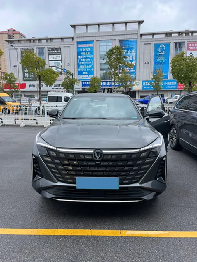 2024 ChangAn UNI-Z 1.5L 98HP L4 E-CVT PHEV 18.4KWH,autocango,china used car exporter,china ev exporter,chinese used car exporter,chinese used ev exporter