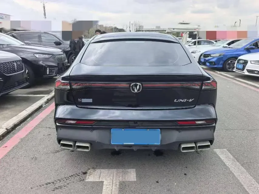 2024 ChangAn UNI-V 1.5T 188HP L4 7DCT,autocango,china used car exporter,china ev exporter,chinese used car exporter,chinese used ev exporter