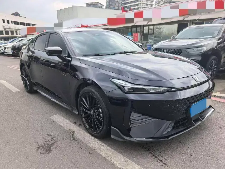 2024 ChangAn UNI-V 1.5T 188HP L4 7DCT,autocango,china used car exporter,china ev exporter,chinese used car exporter,chinese used ev exporter