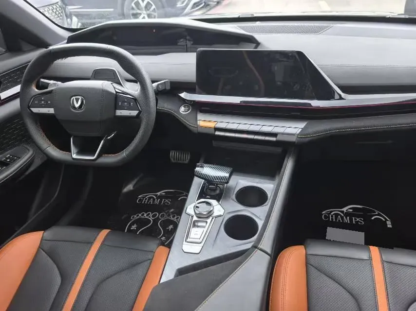 2024 ChangAn UNI-V 1.5T 188HP L4 7DCT,autocango,china used car exporter,china ev exporter,chinese used car exporter,chinese used ev exporter