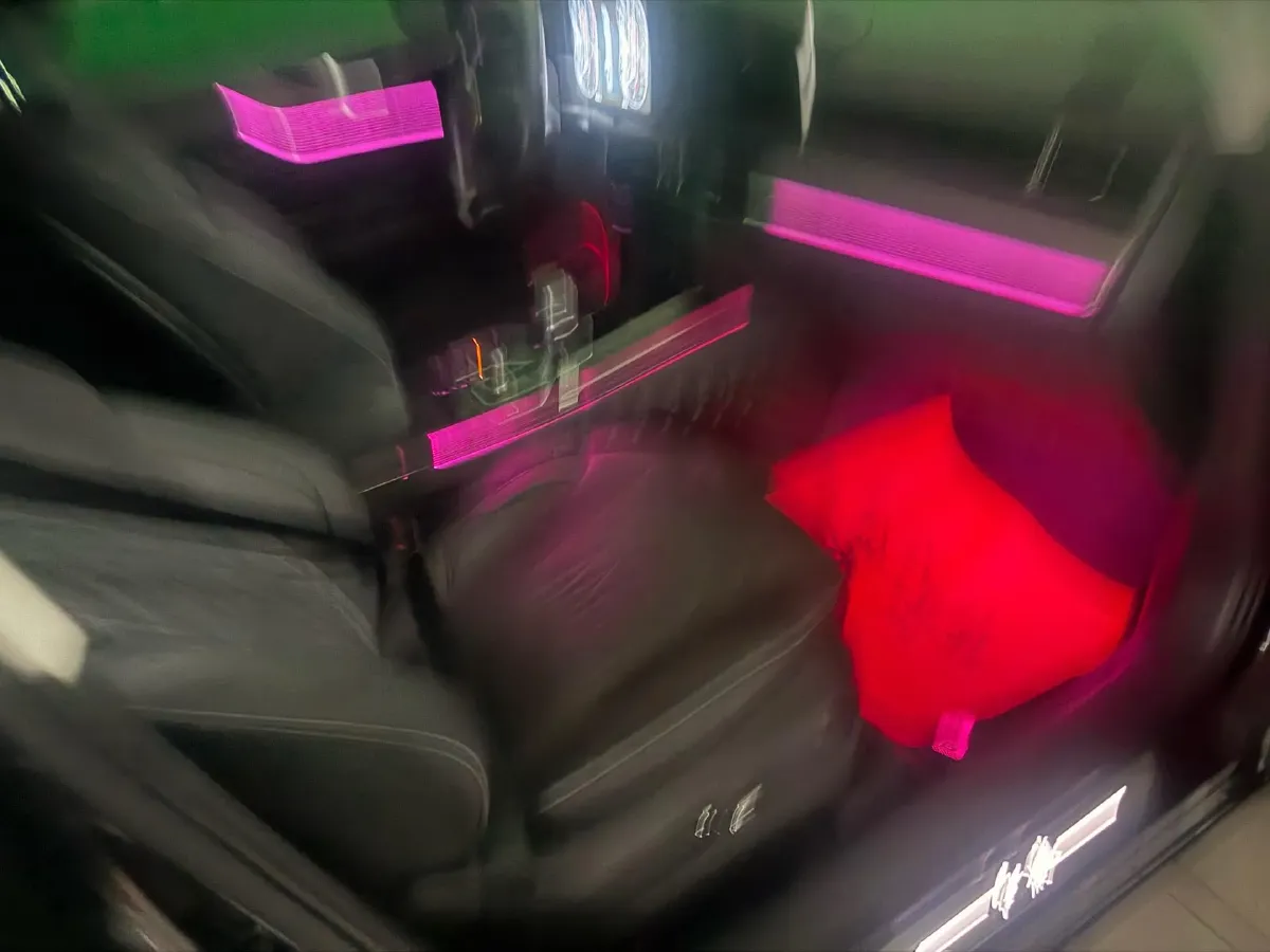 2022 HongQi HS5 2.0T 224HP L4 6AT,autocango,china used car exporter,china ev exporter,chinese used car exporter,chinese used ev exporter