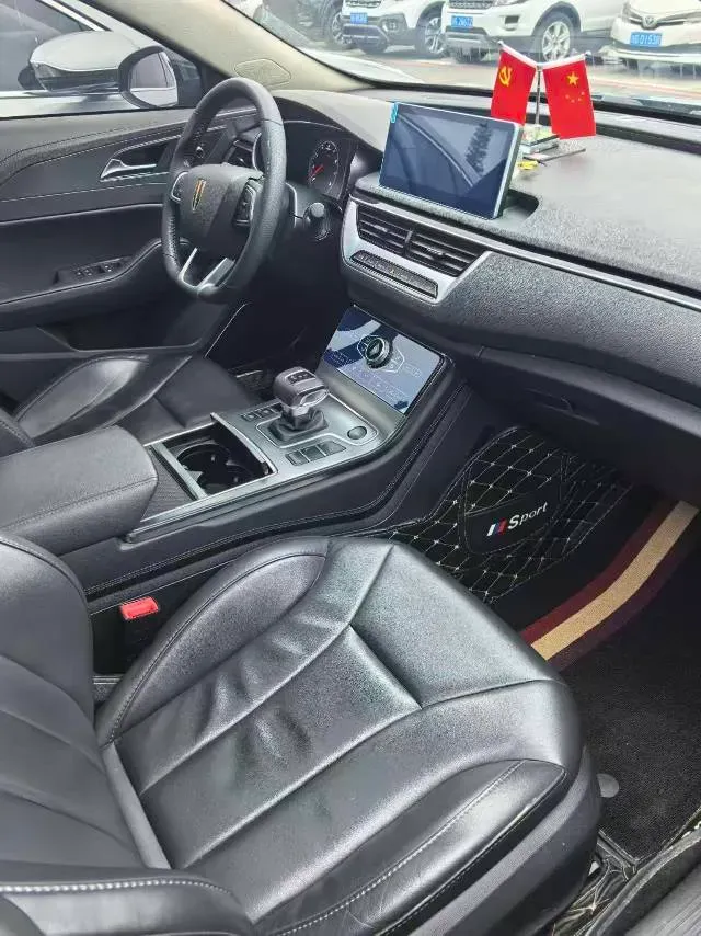 2020 HongQi H5 1.5T 169HP L4 7DCT,autocango,china used car exporter,china ev exporter,chinese used car exporter,chinese used ev exporter