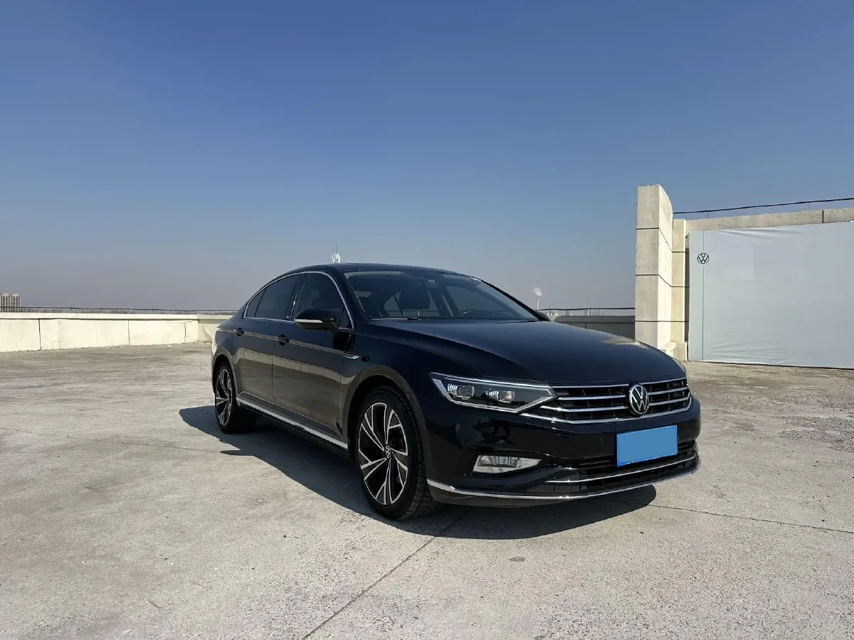 2020 Volkswagen Magotan 2.0T 186HP L4 7DCT,autocango,china used car exporter,china ev exporter,chinese used car exporter,chinese used ev exporter