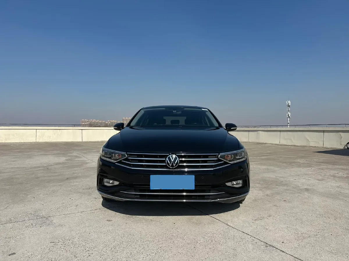 2020 Volkswagen Magotan 2.0T 186HP L4 7DCT,autocango,china used car exporter,china ev exporter,chinese used car exporter,chinese used ev exporter