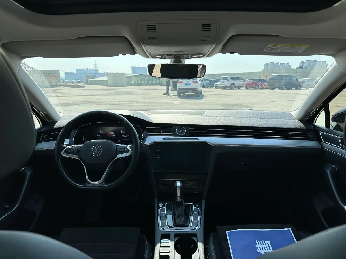 2020 Volkswagen Magotan 2.0T 186HP L4 7DCT,autocango,china used car exporter,china ev exporter,chinese used car exporter,chinese used ev exporter