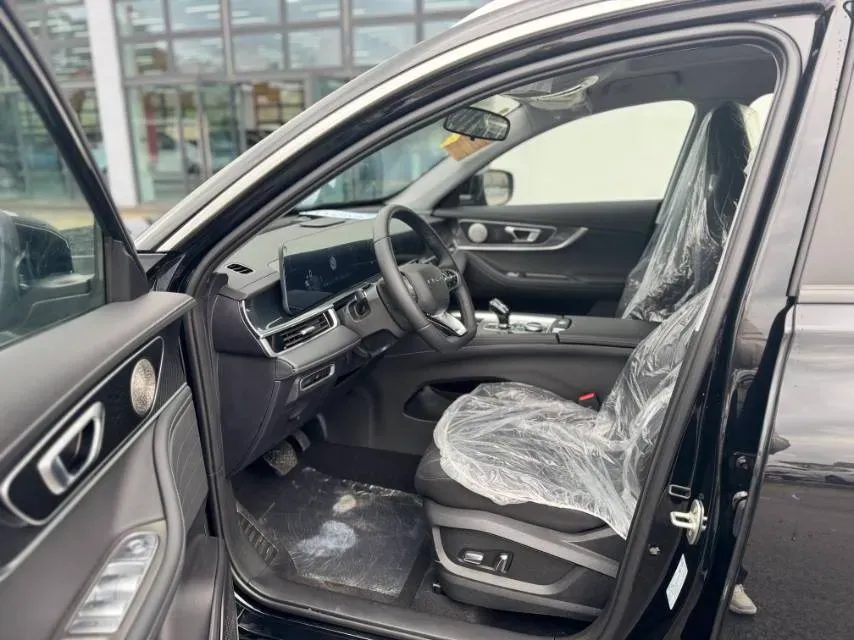 2025 Chery Tiggo 7 Plus 1.6T 197HP L4 8AT,autocango,china used car exporter,china ev exporter,chinese used car exporter,chinese used ev exporter