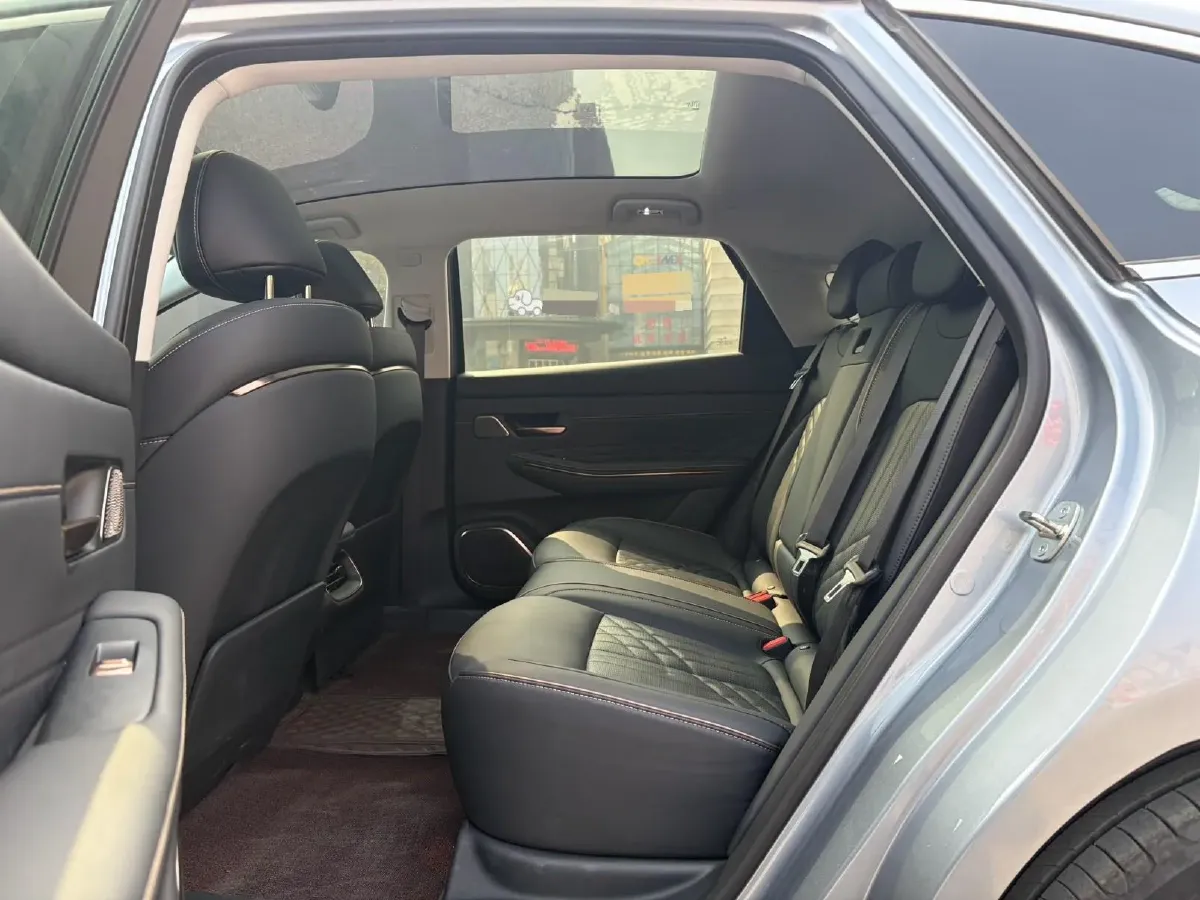 2025 BaoJun XiangJing 1.5T 143HP L4 1DHT PHEV,autocango,china used car exporter,china ev exporter,chinese used car exporter,chinese used ev exporter