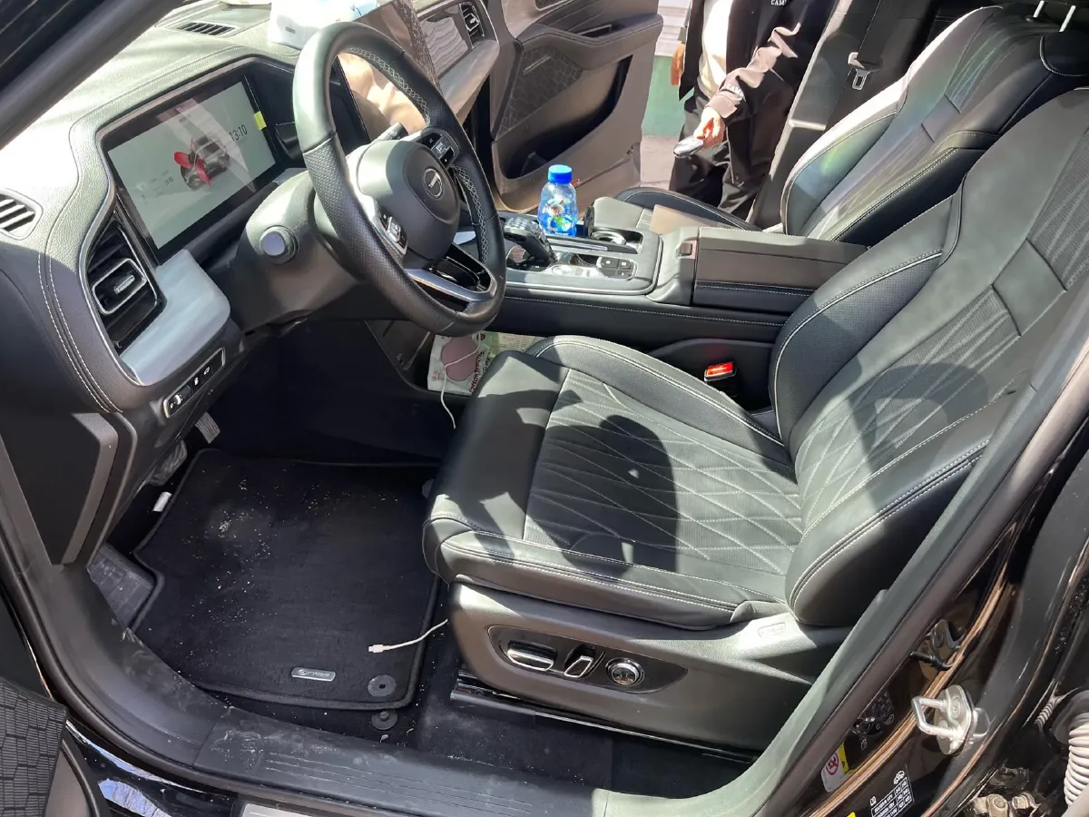 2025 GAC Trumpchi GS8 2.0T 252HP L4 8AT,autocango,china used car exporter,china ev exporter,chinese used car exporter,chinese used ev exporter