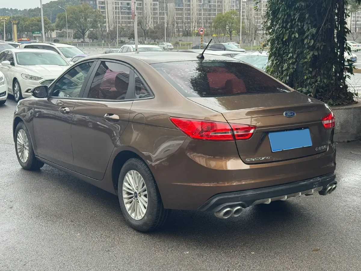 2017 Ford Escort 1.5L 113HP L4 6AT,autocango,china used car exporter,china ev exporter,chinese used car exporter,chinese used ev exporter