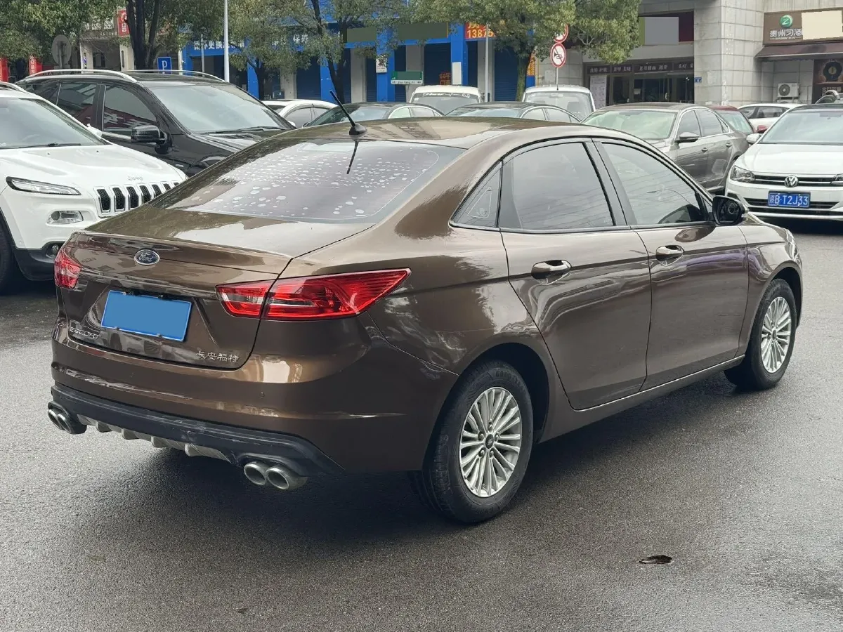 2017 Ford Escort 1.5L 113HP L4 6AT,autocango,china used car exporter,china ev exporter,chinese used car exporter,chinese used ev exporter