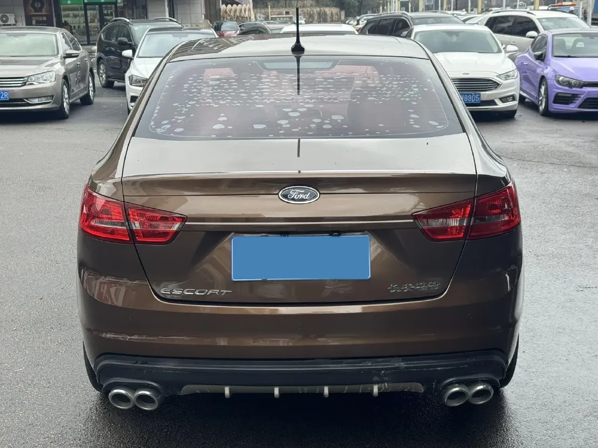 2017 Ford Escort 1.5L 113HP L4 6AT,autocango,china used car exporter,china ev exporter,chinese used car exporter,chinese used ev exporter