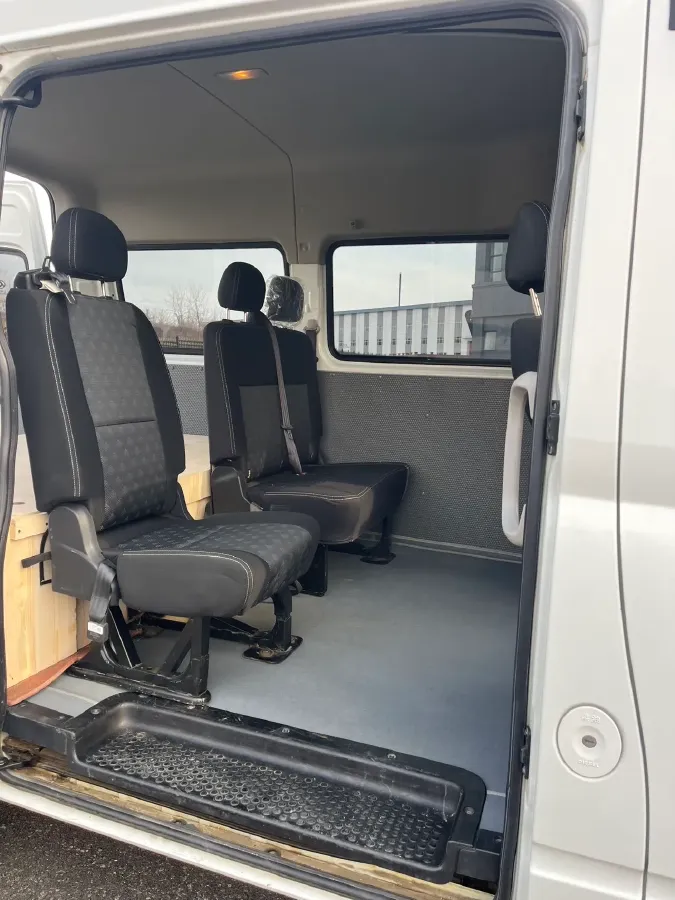 2019 MAXUS XinTu V80 2.0T 139HP L4 6MT,autocango,china used car exporter,china ev exporter,chinese used car exporter,chinese used ev exporter