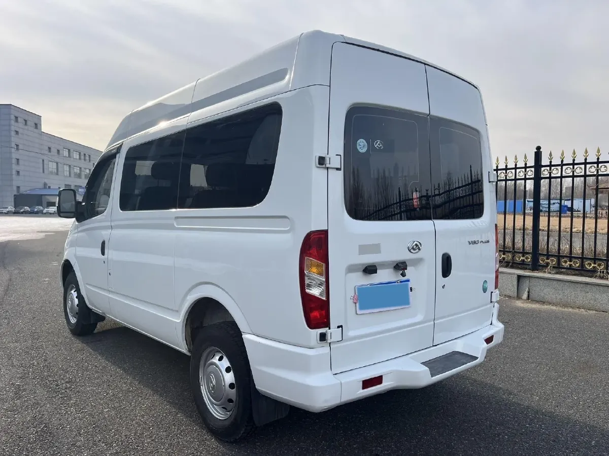 2019 MAXUS XinTu V80 2.0T 139HP L4 6MT,autocango,china used car exporter,china ev exporter,chinese used car exporter,chinese used ev exporter