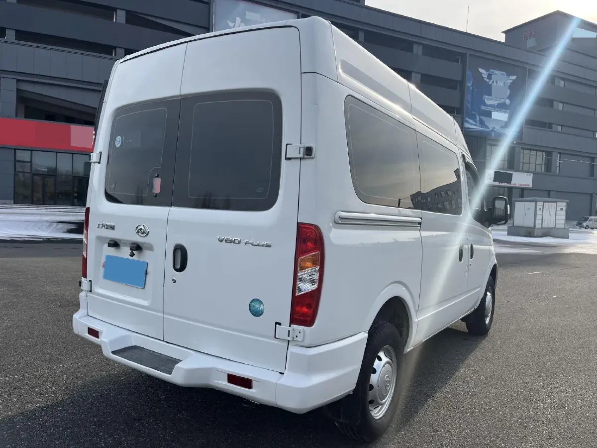 2019 MAXUS XinTu V80 2.0T 139HP L4 6MT,autocango,china used car exporter,china ev exporter,chinese used car exporter,chinese used ev exporter