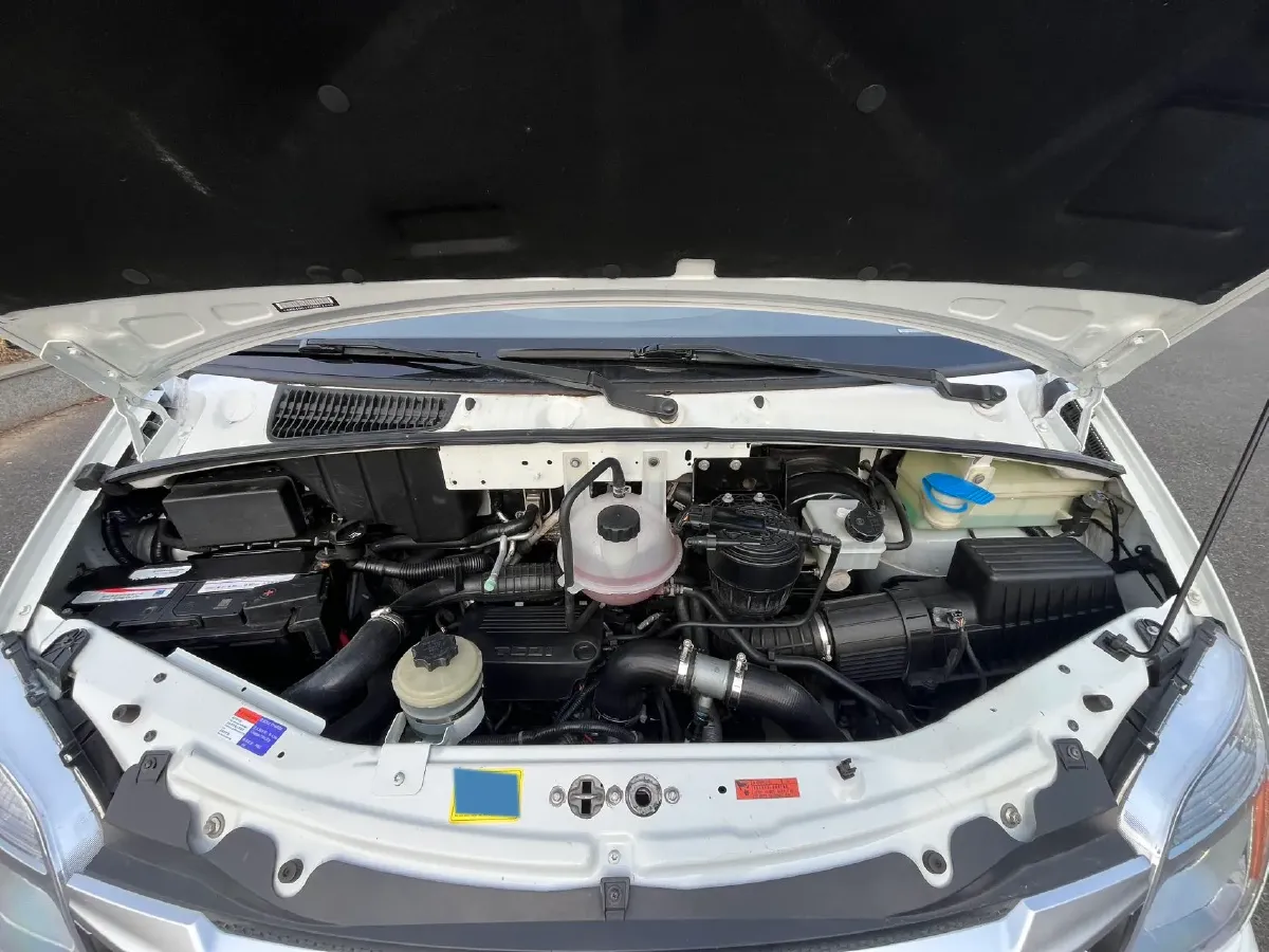 2019 MAXUS XinTu V80 2.0T 139HP L4 6MT,autocango,china used car exporter,china ev exporter,chinese used car exporter,chinese used ev exporter