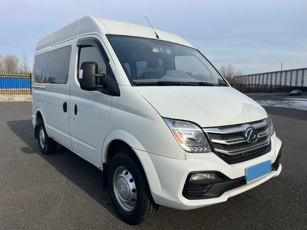 2019 MAXUS XinTu V80 2.0T 139HP L4 6MT,autocango,china used car exporter,china ev exporter,chinese used car exporter,chinese used ev exporter
