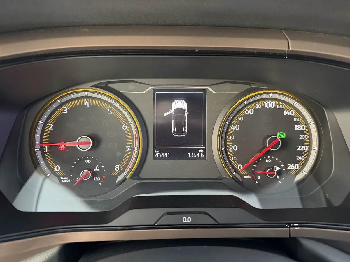 2019 MINI MINI 1.5T 102HP L3 7DCT,autocango,china used car exporter,china ev exporter,chinese used car exporter,chinese used ev exporter