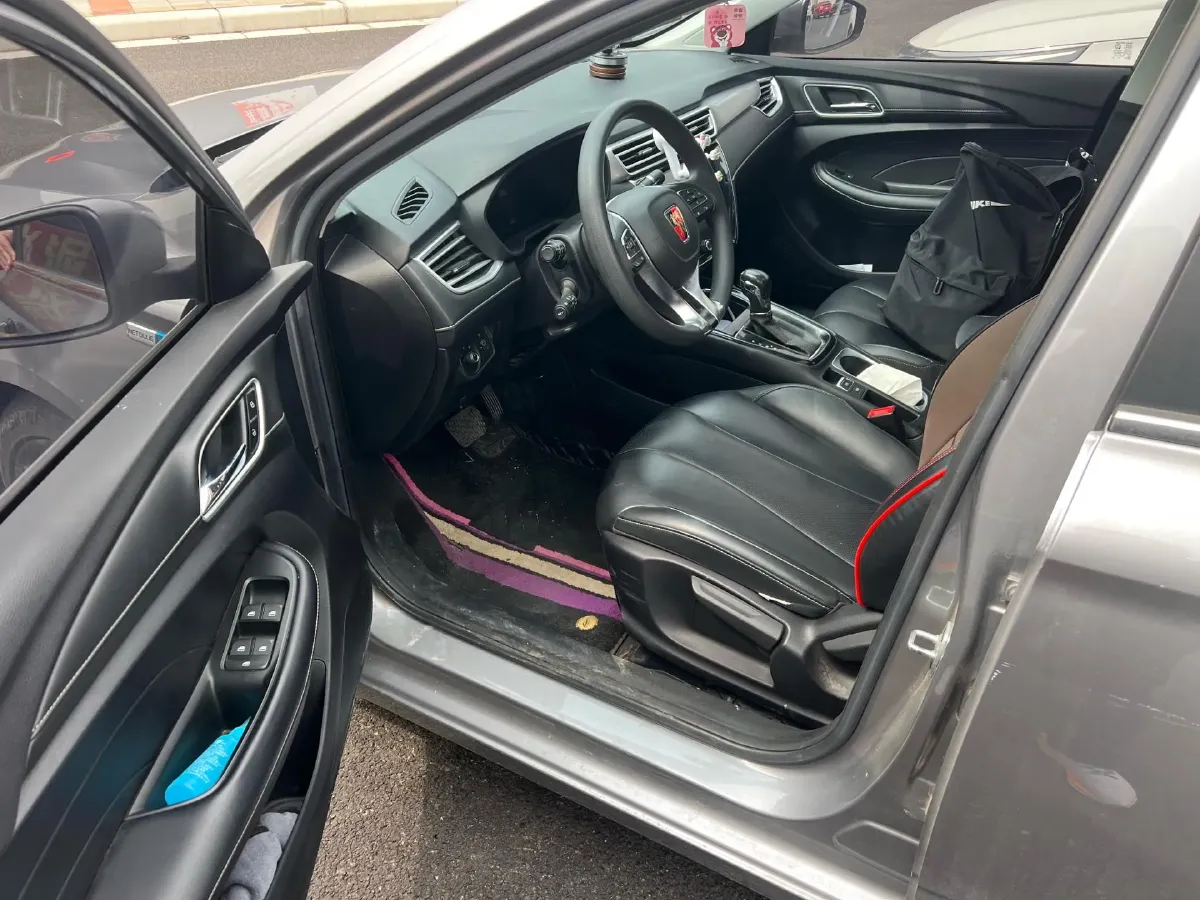 2019 Roewe i5 1.5T 169HP L4 7DCT,autocango,china used car exporter,china ev exporter,chinese used car exporter,chinese used ev exporter