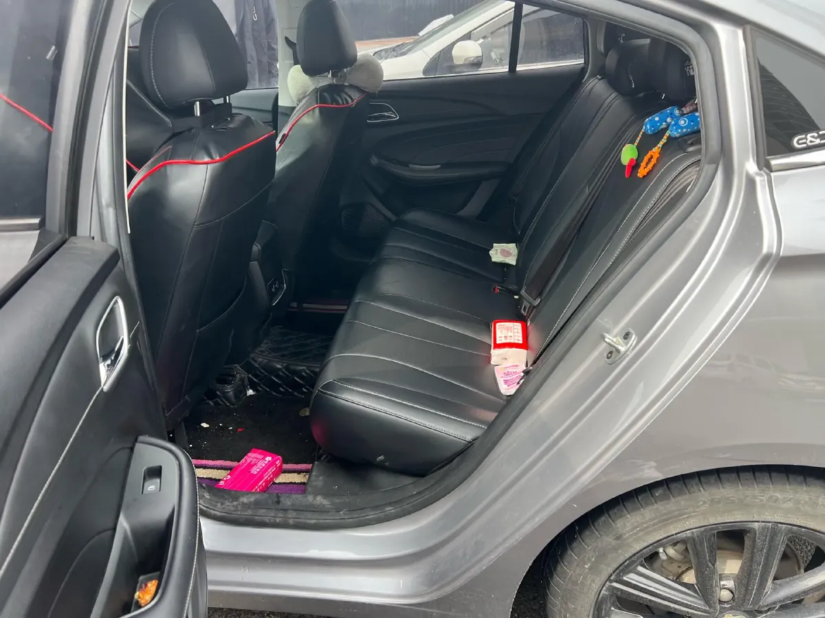 2019 Roewe i5 1.5T 169HP L4 7DCT,autocango,china used car exporter,china ev exporter,chinese used car exporter,chinese used ev exporter