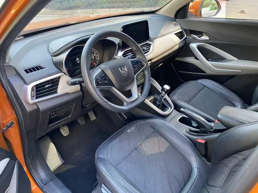 2017 BaoJun 510 1.5L 112HP L4 6MT,autocango,china used car exporter,china ev exporter,chinese used car exporter,chinese used ev exporter