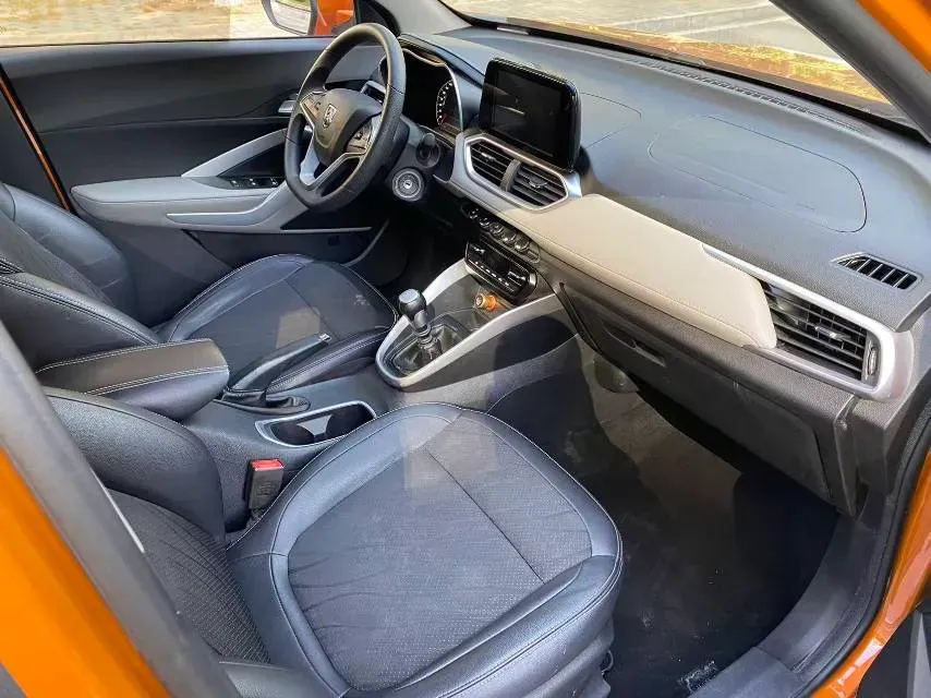 2017 BaoJun 510 1.5L 112HP L4 6MT,autocango,china used car exporter,china ev exporter,chinese used car exporter,chinese used ev exporter