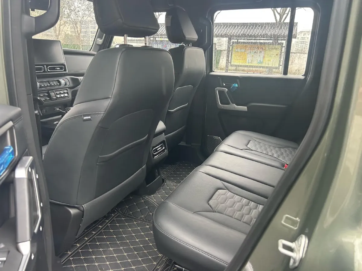 2024 212 212 T01 2.0T 252HP L4 8AT,autocango,china used car exporter,china ev exporter,chinese used car exporter,chinese used ev exporter