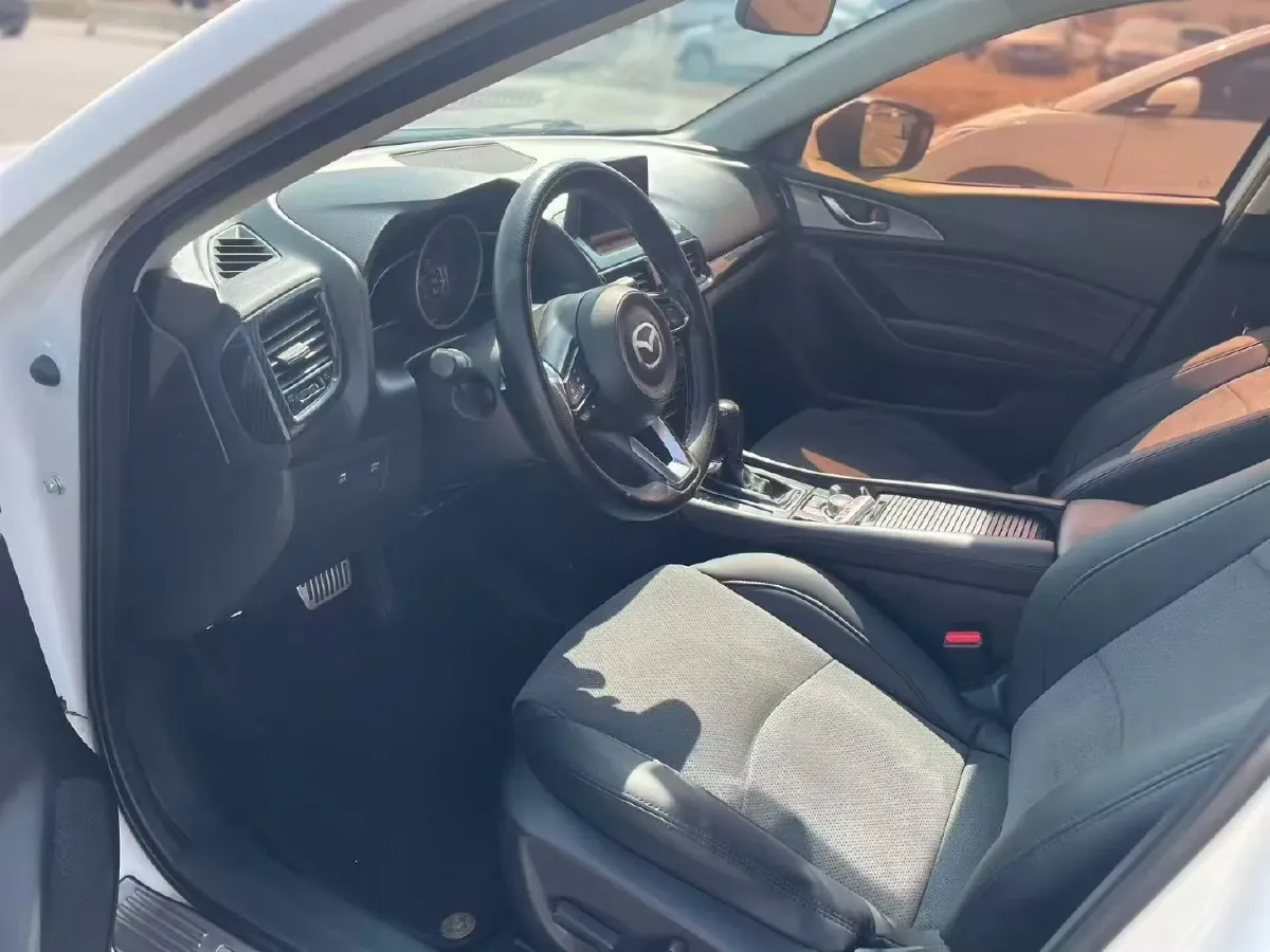 2017 Mazda 3 Axela 2.0L 158HP L4 6AT,autocango,china used car exporter,china ev exporter,chinese used car exporter,chinese used ev exporter