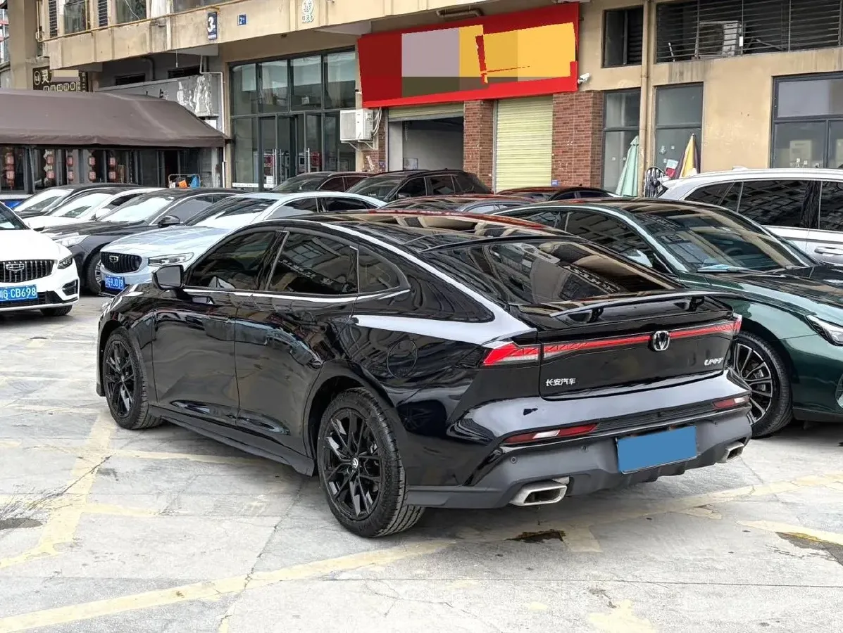 2024 ChangAn UNI-V 1.5T 188HP L4 7DCT,autocango,china used car exporter,china ev exporter,chinese used car exporter,chinese used ev exporter