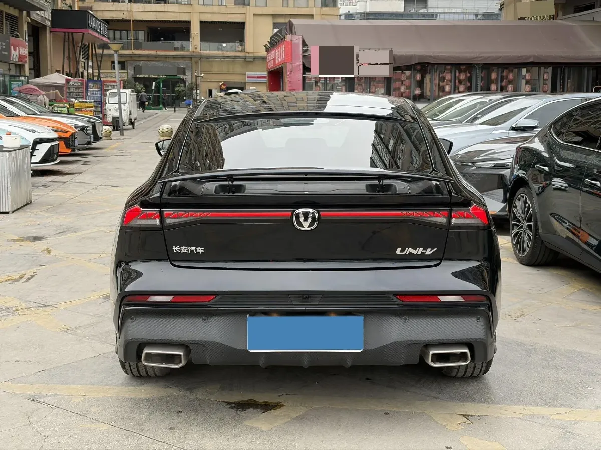 2024 ChangAn UNI-V 1.5T 188HP L4 7DCT,autocango,china used car exporter,china ev exporter,chinese used car exporter,chinese used ev exporter