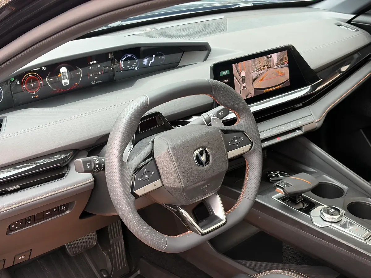 2024 ChangAn UNI-V 1.5T 188HP L4 7DCT,autocango,china used car exporter,china ev exporter,chinese used car exporter,chinese used ev exporter